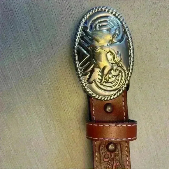Nocona tooled belt with buckle - Picture 2 of 6